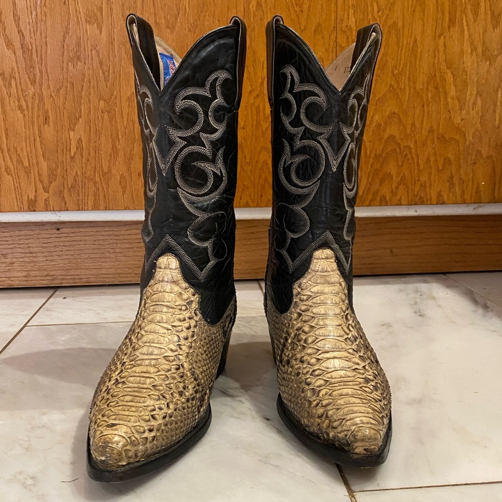 Pistolero cowboy boots, black leather and python